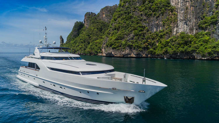 Charter the luxurious Moonen Yacht in Phuket. Perfect for day trips and tours!